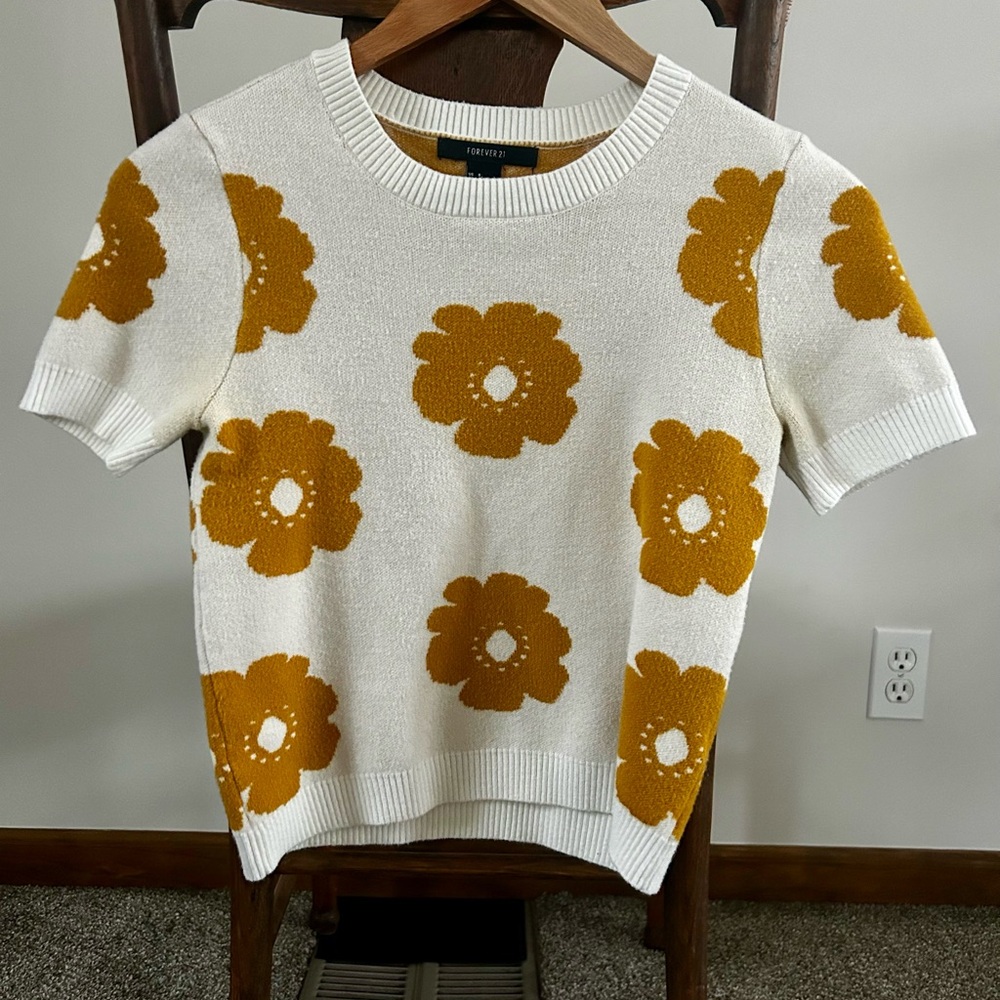 Forever 21 Floral Sweater - White and Gold